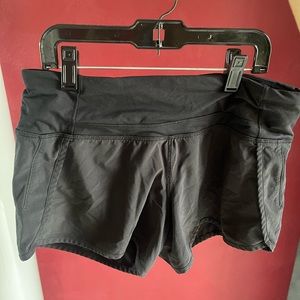 lululemon black shorts size 4